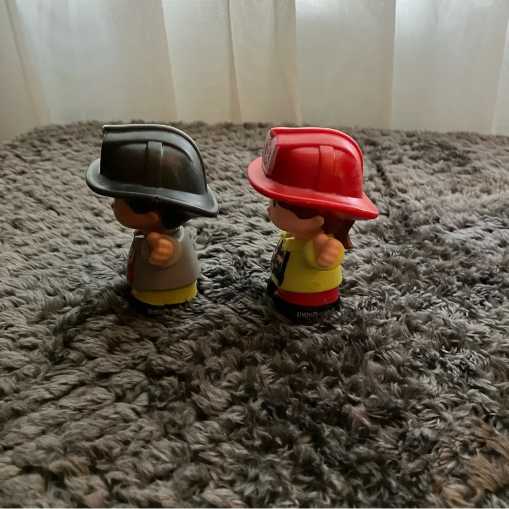 Fisher-Price Little People Helping‎ Others Fire Truck COMPLETE *WORKS*
